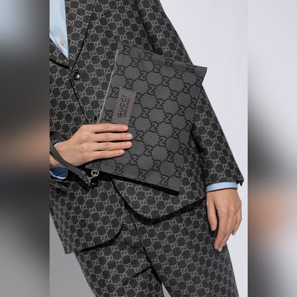 Gucci GG Monogram Ripstop Pouch Wristlet – Black Gray (NWOT) - Picture 4 of 15